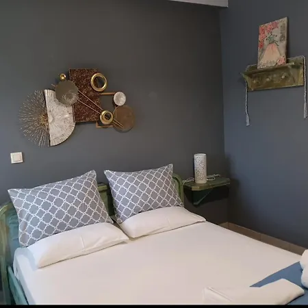 Mulberry House 3*