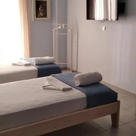 Mulberry House 3*