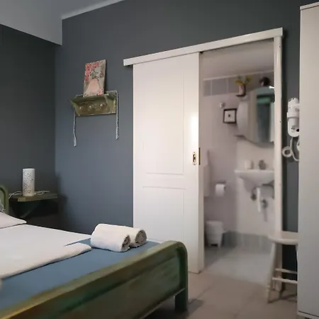 Mulberry House Гостевой дом 3*