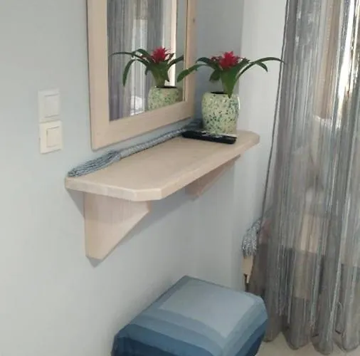 Mulberry House ゲストハウス エラフォニソス