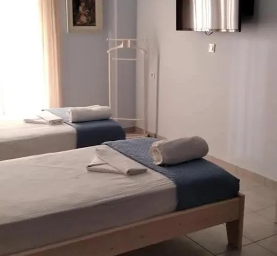 Mulberry House 3*