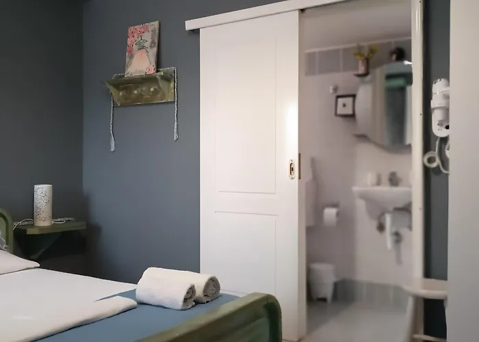 Mulberry House Πανσιόν 3*