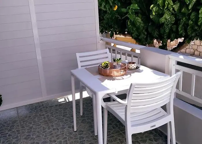 Mulberry House 3*